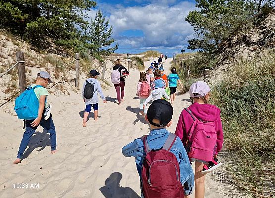 Grafika 56: Wycieczka do Rąbki i na wydmy ruchome klasy IB