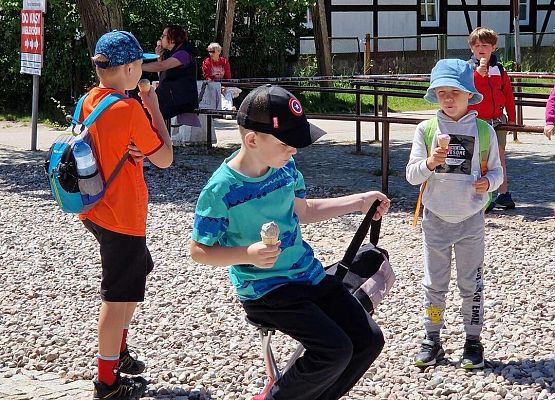 Grafika 63: Wycieczka do Rąbki i na wydmy ruchome klasy IB