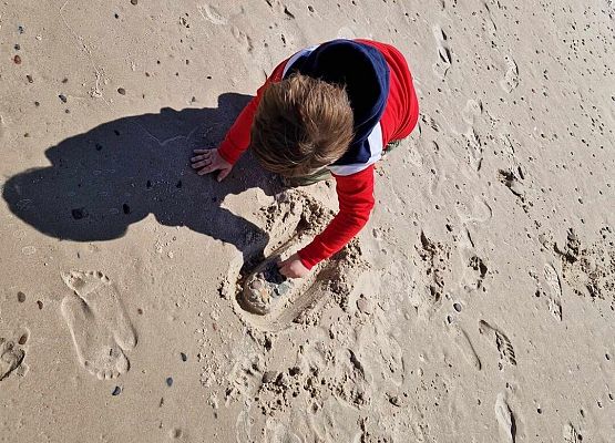 Grafika 65: Wycieczka do Rąbki i na wydmy ruchome klasy IB