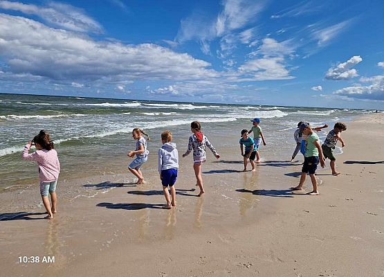 Grafika 86: Wycieczka do Rąbki i na wydmy ruchome klasy IB