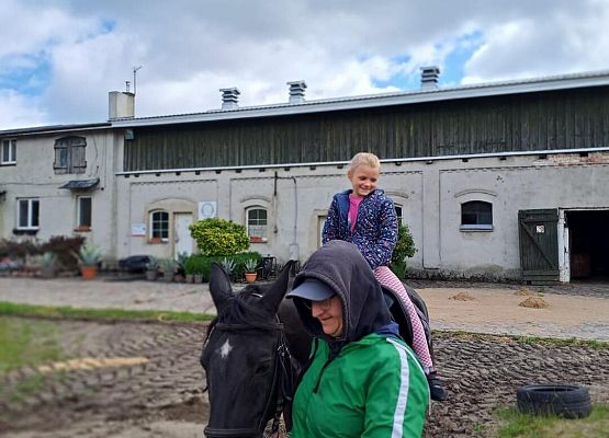 Grafika 1: Klasa IA na wycieczce w Stadninie Koni w Nowęcinie