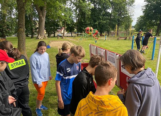 Grafika 1: Wizyta OSP Wicko podczas Dnia Sportu i Dnia Dziecka w szkole w Wicku