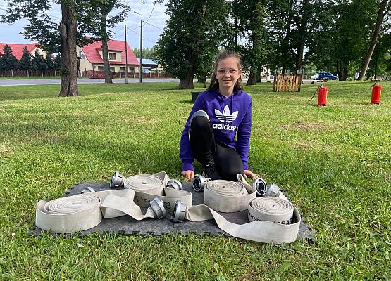 Grafika 10: Wizyta OSP Wicko podczas Dnia Sportu i Dnia Dziecka w szkole w Wicku