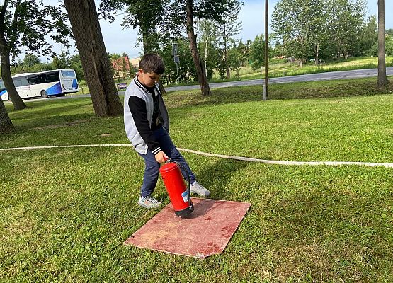 Grafika 16: Wizyta OSP Wicko podczas Dnia Sportu i Dnia Dziecka w szkole w Wicku