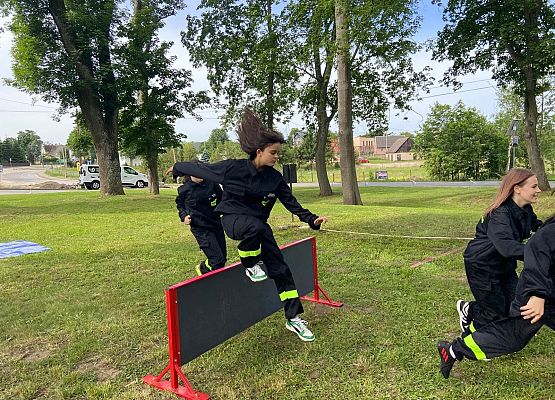 Grafika 26: Wizyta OSP Wicko podczas Dnia Sportu i Dnia Dziecka w szkole w Wicku