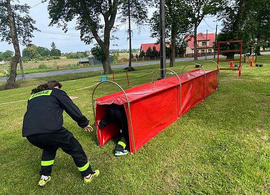 Grafika 34: Wizyta OSP Wicko podczas Dnia Sportu i Dnia Dziecka w szkole w Wicku