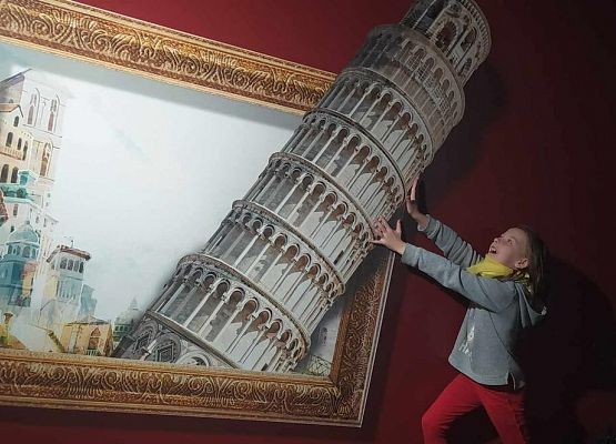 Grafika 12: Wycieczka kl. IIA do Gdańska na wystawę LEGO