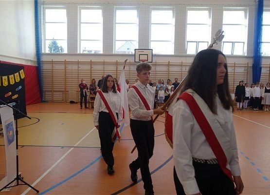 Grafika 2: Uroczysty apel z okazji rozpoczęcia roku szkolnego 2024/2025