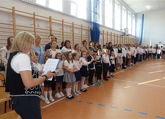 Grafika 11: Uroczysty apel z okazji rozpoczęcia roku szkolnego 2024/2025