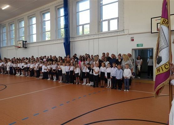 Grafika 12: Uroczysty apel z okazji rozpoczęcia roku szkolnego 2024/2025