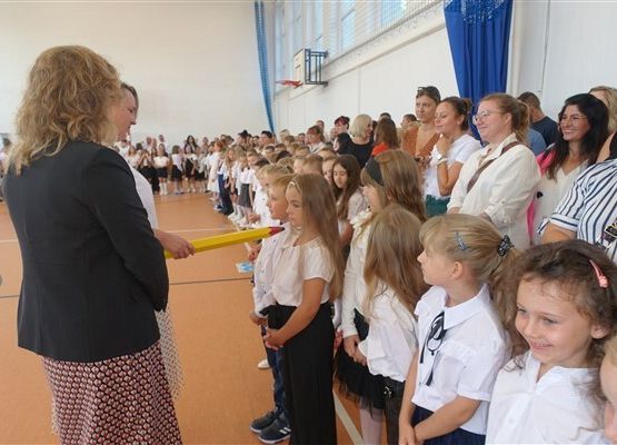 Grafika 22: Uroczysty apel z okazji rozpoczęcia roku szkolnego 2024/2025