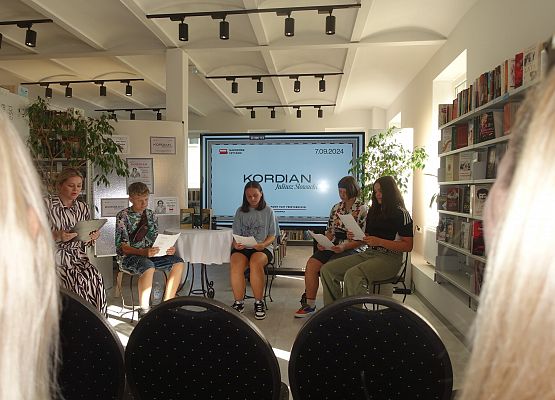 Grafika 4: Narodowe Czytanie "Kordiana" w Bibliotece Publicznej Gminy Wicko