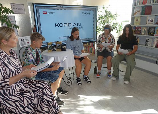 Grafika 6: Narodowe Czytanie "Kordiana" w Bibliotece Publicznej Gminy Wicko