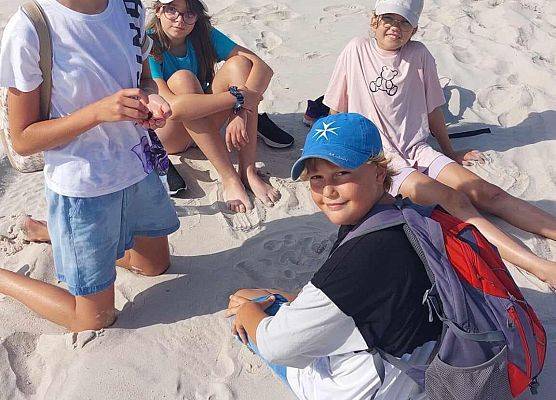 Grafika 16: Biwak kl. VA z lekcją geografii w tle