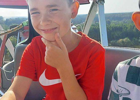 Grafika 22: Biwak kl. VA z lekcją geografii w tle