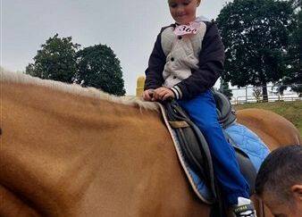 Grafika 13: Nasi wolontariusze z klas starszych SP Wicko wspierali organizację XV Olimpiady dla Osób z Niepełnosprawnościami w Charbrowie