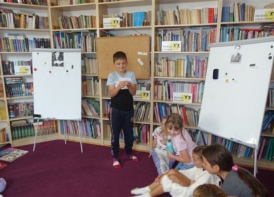 Grafika 5: Wtorkowy Turniej Literacki z klasą IVB "Tuwim kontra Brzechwa"