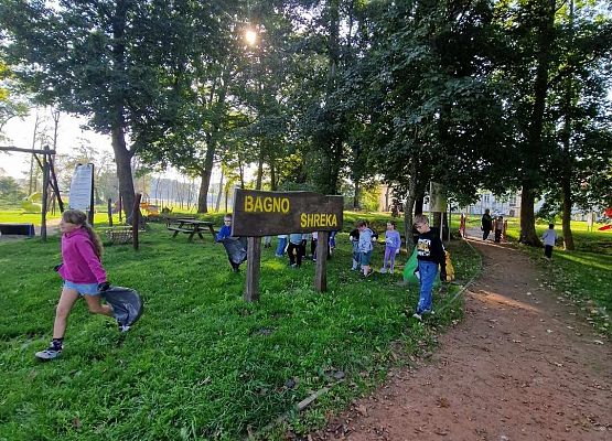 Grafika 24: Akcja Sprzątania Świata w naszej szkole