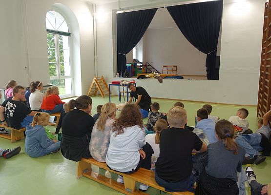 Grafika 20: Szkolenie z zakresu pierwszej pomocy przedmedycznej dla kl. IV-VI