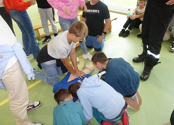 Grafika 22: Szkolenie z zakresu pierwszej pomocy przedmedycznej dla kl. IV-VI