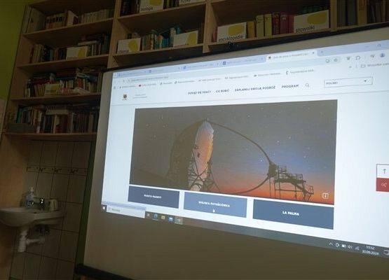 Grafika 9: Urodziny Cervantesa w Bibliotece Szkolnej w Wicku, czyli zajęcia o kulturze Hiszpanii z absolwentką naszej szkoły, Malwiną Koss