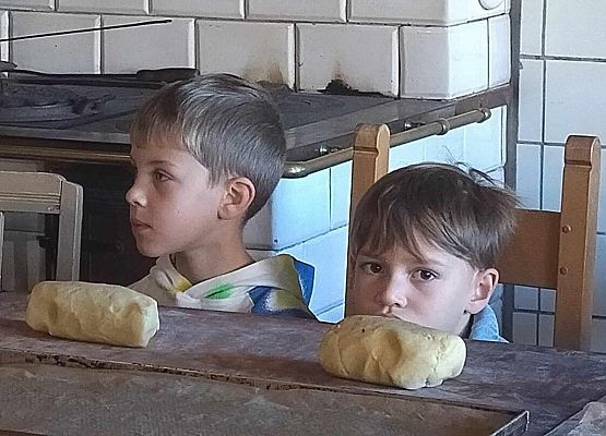 Grafika 7: Wizyta uczniów klas pierwszych SP Wicko w Piekarni Manufaktura w Łebie