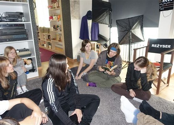 Grafika 4: Dni "nocnego czytania" w naszej bibliotece