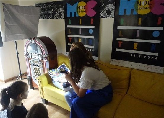 Grafika 16: Dni "nocnego czytania" w naszej bibliotece