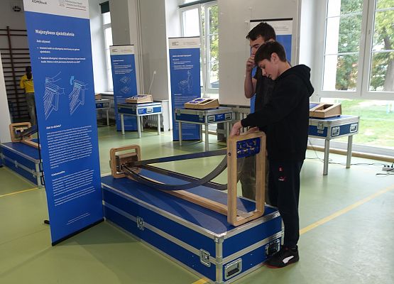 Grafika 50: Naukobus z Warszawy zawitał do szkoły w Wicku!