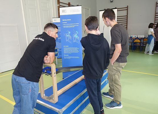 Grafika 56: Naukobus z Warszawy zawitał do szkoły w Wicku!