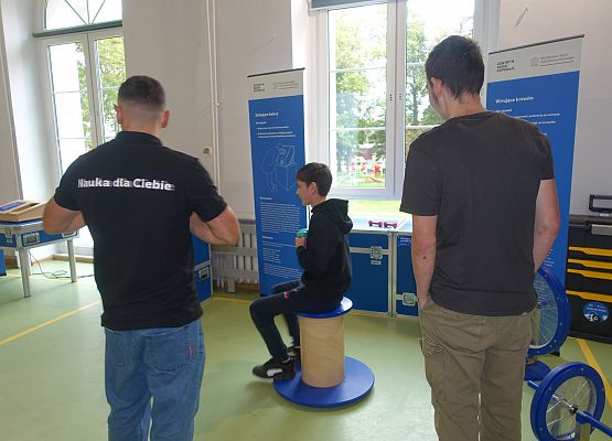 Grafika 58: Naukobus z Warszawy zawitał do szkoły w Wicku!