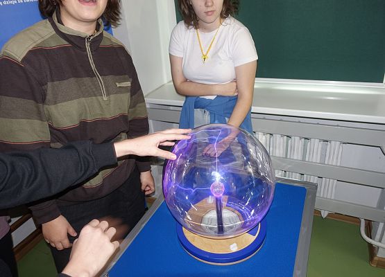 Grafika 64: Naukobus z Warszawy zawitał do szkoły w Wicku!