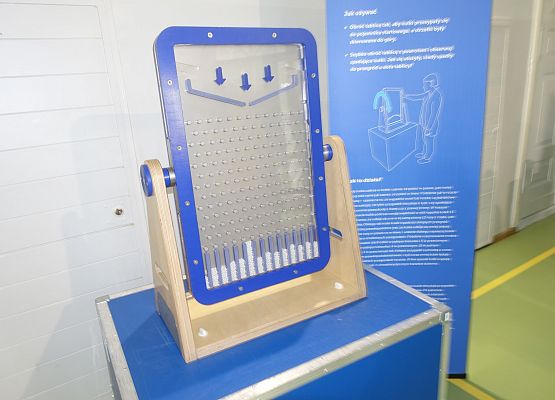 Grafika 68: Naukobus z Warszawy zawitał do szkoły w Wicku!