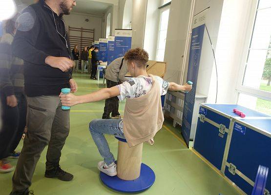 Grafika 71: Naukobus z Warszawy zawitał do szkoły w Wicku!