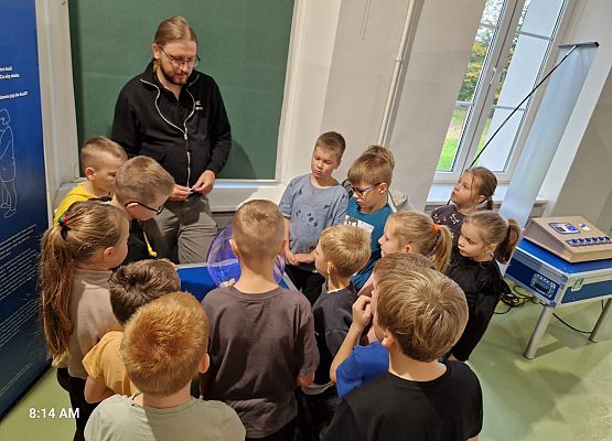 Grafika 21: Naukobus z Warszawy zawitał do szkoły w Wicku!