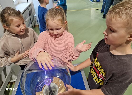 Grafika 23: Naukobus z Warszawy zawitał do szkoły w Wicku!