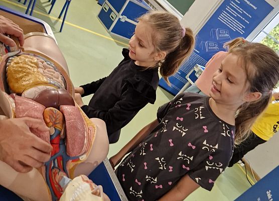 Grafika 29: Naukobus z Warszawy zawitał do szkoły w Wicku!