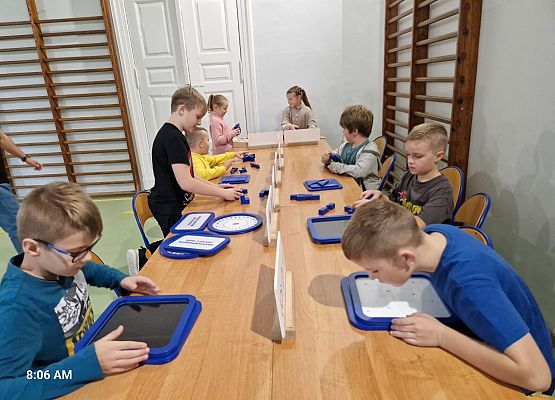 Grafika 33: Naukobus z Warszawy zawitał do szkoły w Wicku!