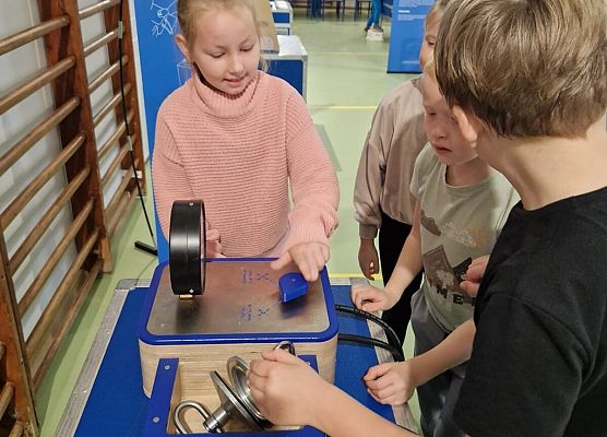 Grafika 42: Naukobus z Warszawy zawitał do szkoły w Wicku!