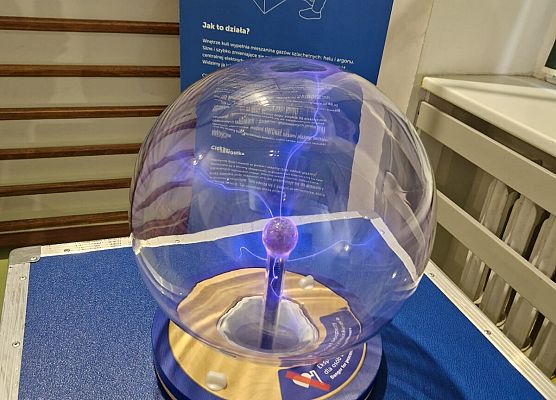 Grafika 48: Naukobus z Warszawy zawitał do szkoły w Wicku!