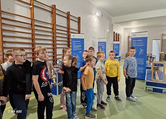 Grafika 49: Naukobus z Warszawy zawitał do szkoły w Wicku!