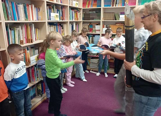 Grafika 33: Ślubowanie uczniów klas pierwszych na czytelników naszej biblioteki