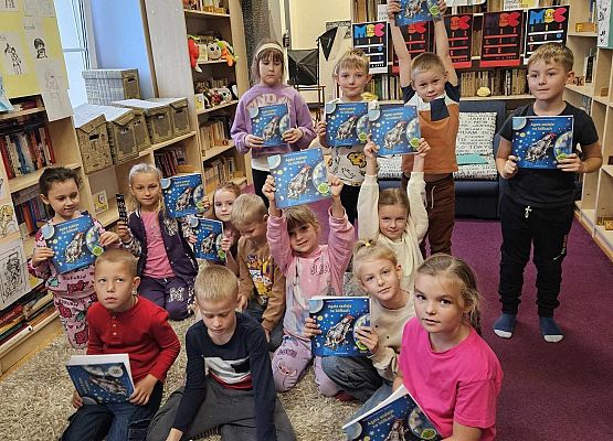 Grafika 11: Ślubowanie uczniów klas pierwszych na czytelników naszej biblioteki