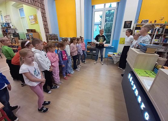 Grafika 38: Ślubowanie uczniów klas pierwszych na czytelników naszej biblioteki