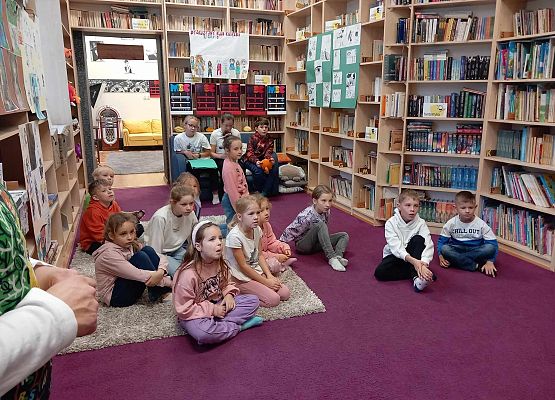 Grafika 42: Ślubowanie uczniów klas pierwszych na czytelników naszej biblioteki