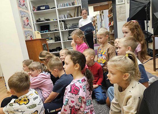 Grafika 18: Ślubowanie uczniów klas pierwszych na czytelników naszej biblioteki