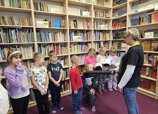 Grafika 21: Ślubowanie uczniów klas pierwszych na czytelników naszej biblioteki