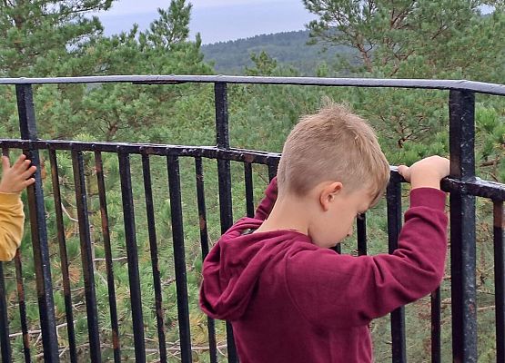 Grafika 8: Wycieczka  klas I-III do Muzeum Słowińskiego Parku Narodowego w Czołpinie