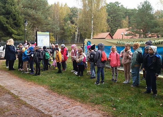 Grafika 17: Wycieczka  klas I-III do Muzeum Słowińskiego Parku Narodowego w Czołpinie