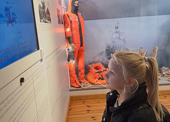 Grafika 28: Wycieczka  klas I-III do Muzeum Słowińskiego Parku Narodowego w Czołpinie